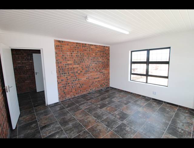 350M² WAREHOUSE TO LET IN SALDANHA INDUSTRIAL